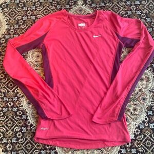 Nike fit girls long sleeve shirt 👚 pink and purple size M